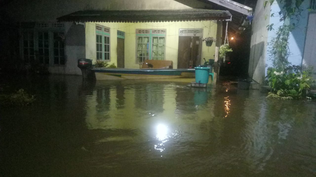 Banjir rendam rumah warga di Ketapang Kalimantan Barat. Foto: Lintasnusanews.com/Istimewa