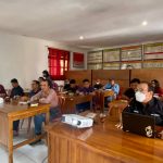 Para peserta edukasi digital oleh tim LSPR Bali di Kantor Desa Pupuan Gianyar, Jumat (02/09/2022). Foto: ist