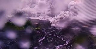 Erupsi Gunung Semeru di Lumajang Jawa Timur, Minggu (24/12/2022). Foto: CCTV PVMBG